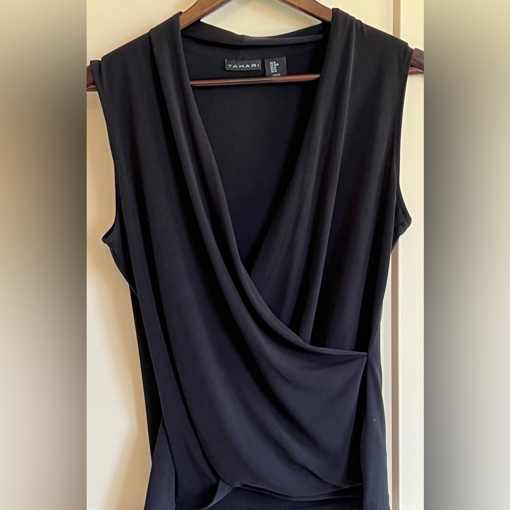 T Tahari Women's Black Sleeveless Top